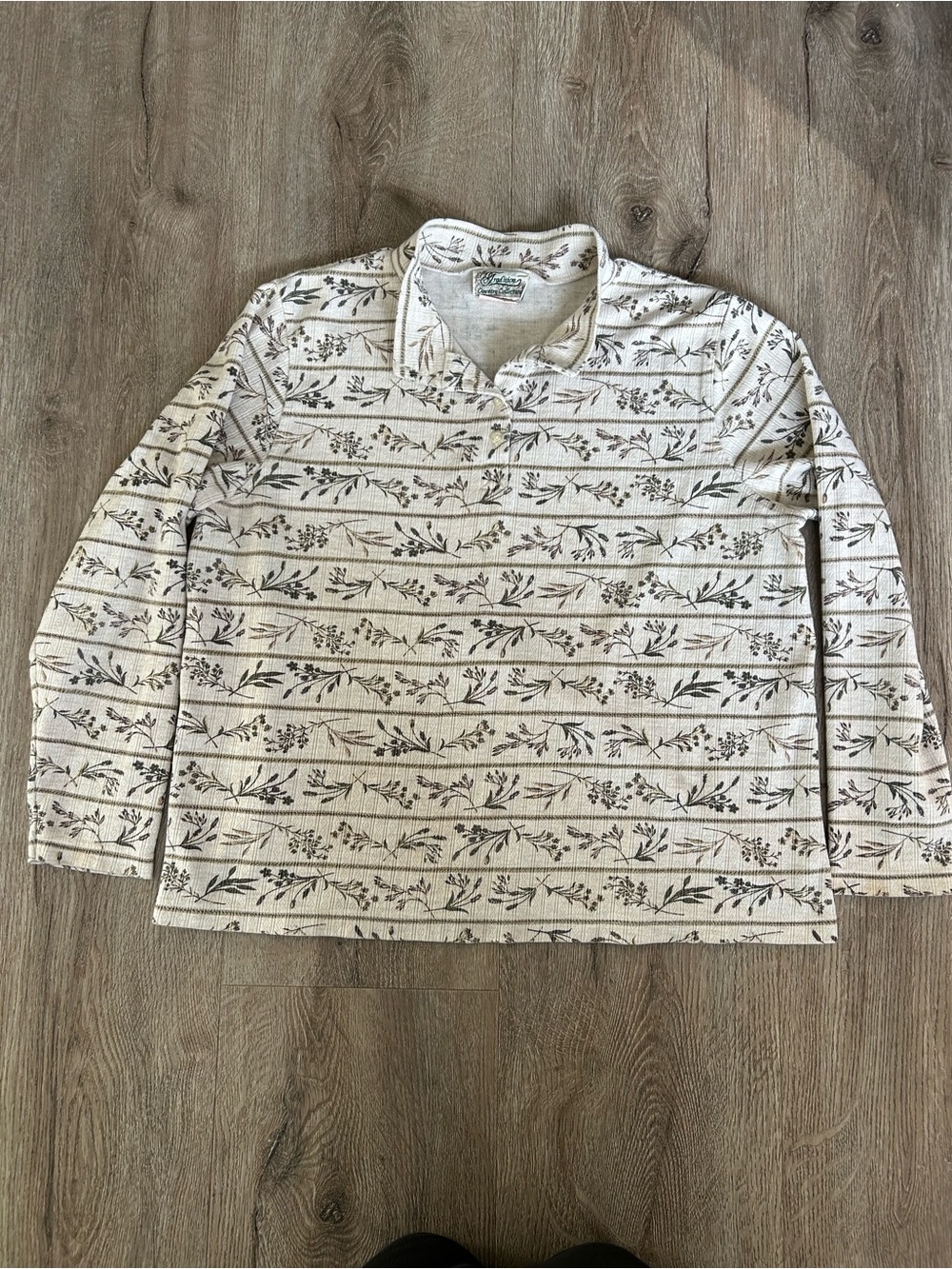 Vtg Cream Floral Stripe Long-Sleeve